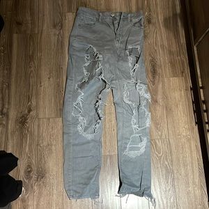 American eagle very ripped jeans